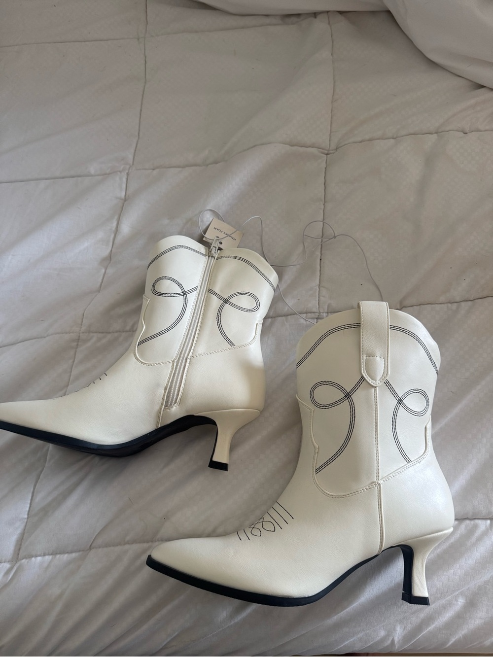 Cream Western-Style Ankle Boots with Decorative Stitching - Picture 3 of 4